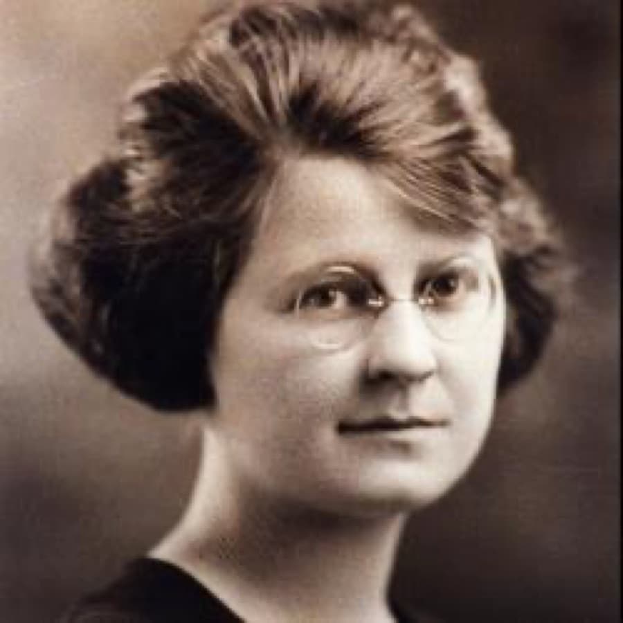 Teresa Demjanovich (1916 photograph)