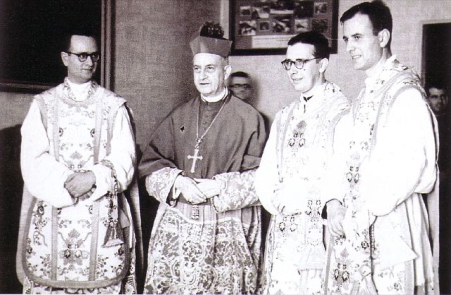 Ordination of the first three Opus Dei priests, including José Luis Múzquiz (Madrid, June 25, 1944)